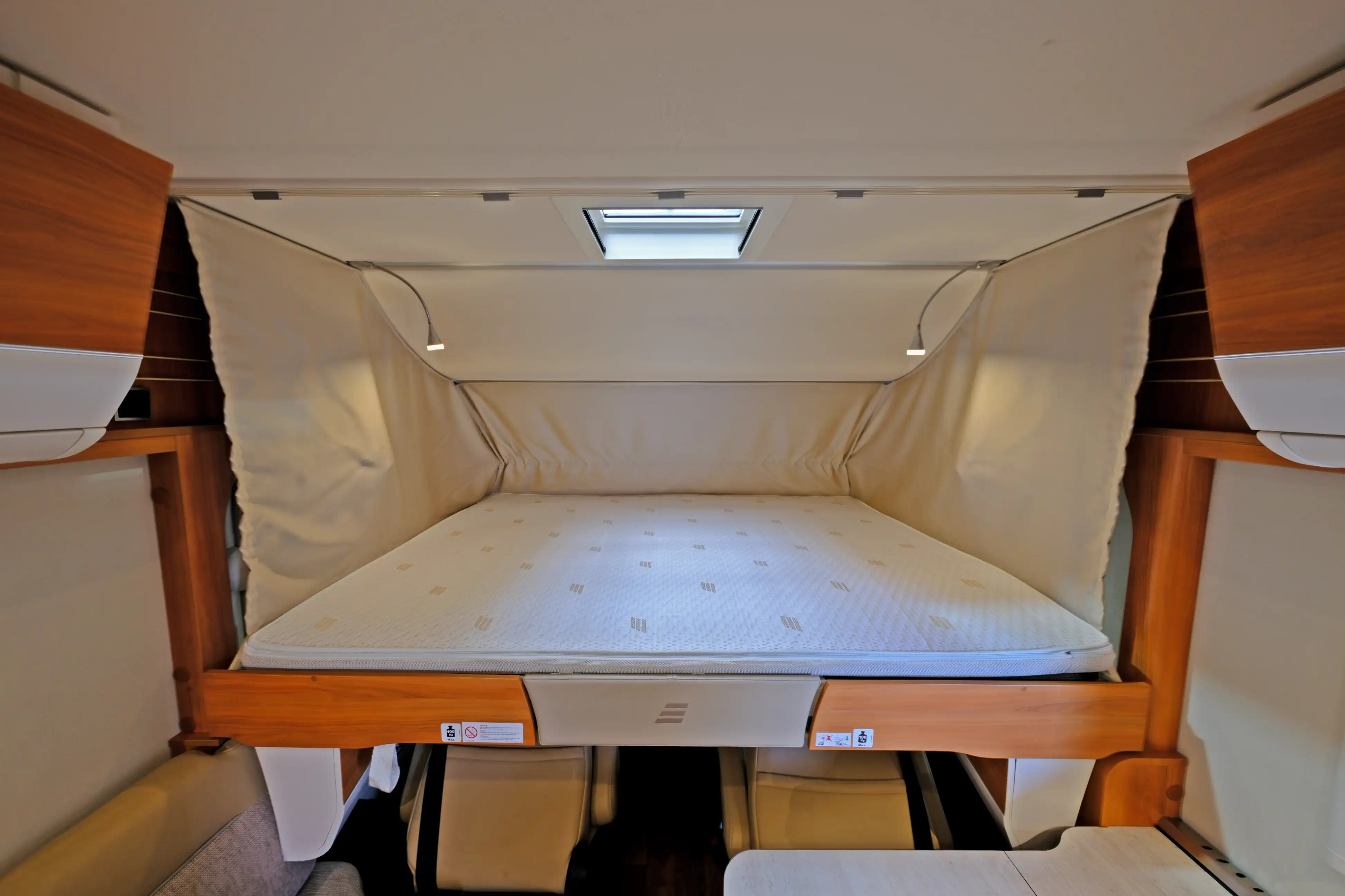 HYMER-ERIBA B 584 DL